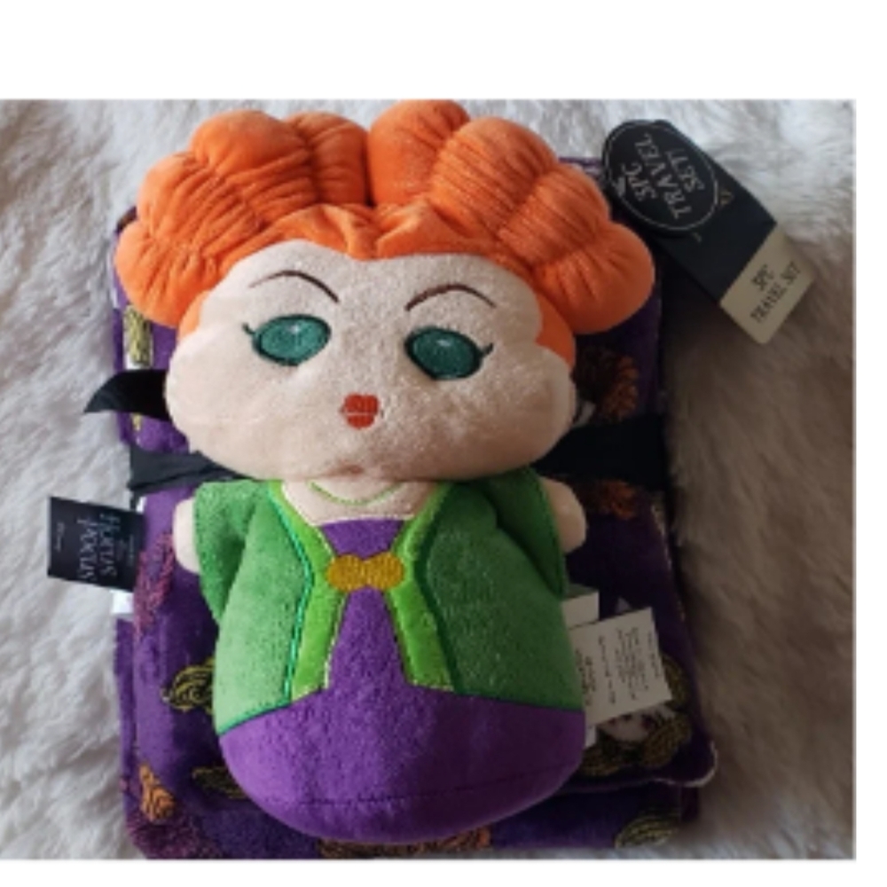 Disney "Hocus Pocus" 3pc Travel Set Throw Blanket, Pillow & Plush Buddy